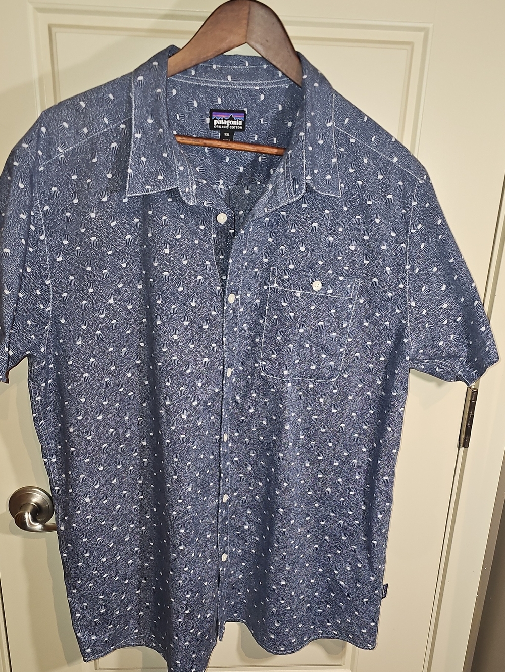 Patagonia Navy Blue Short-Sleeve Button-Down with White Dot Print. Size XXL